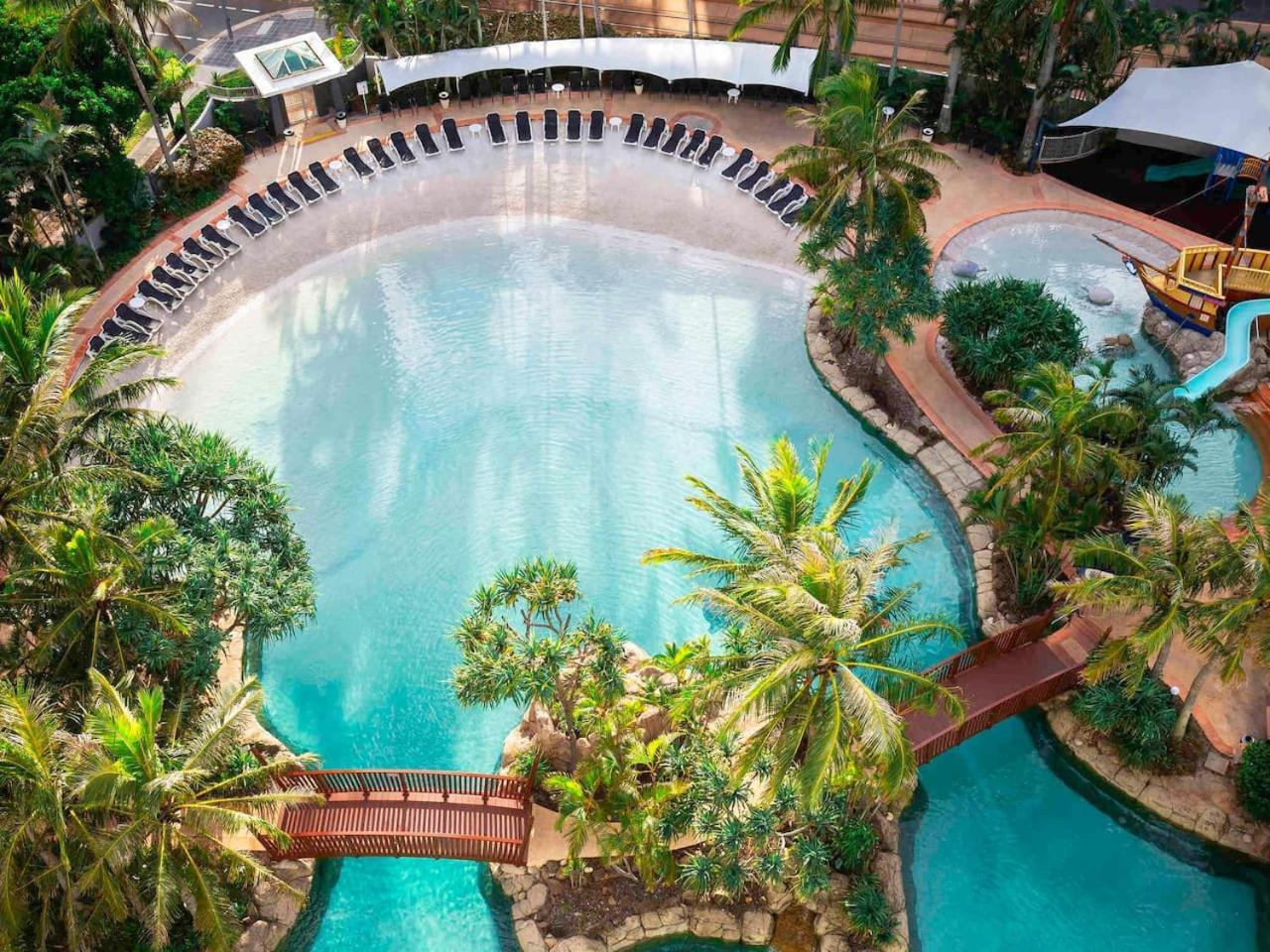 Palm View Getaway With Ocean Views - Mantra * Gold Coast