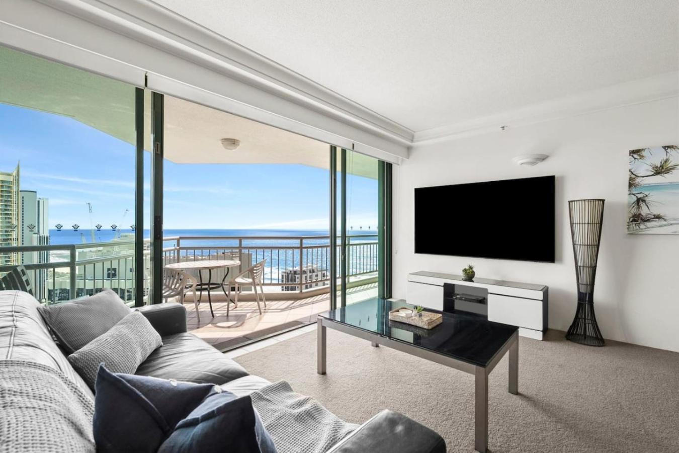 Palm View Getaway With Ocean Views - Mantra *