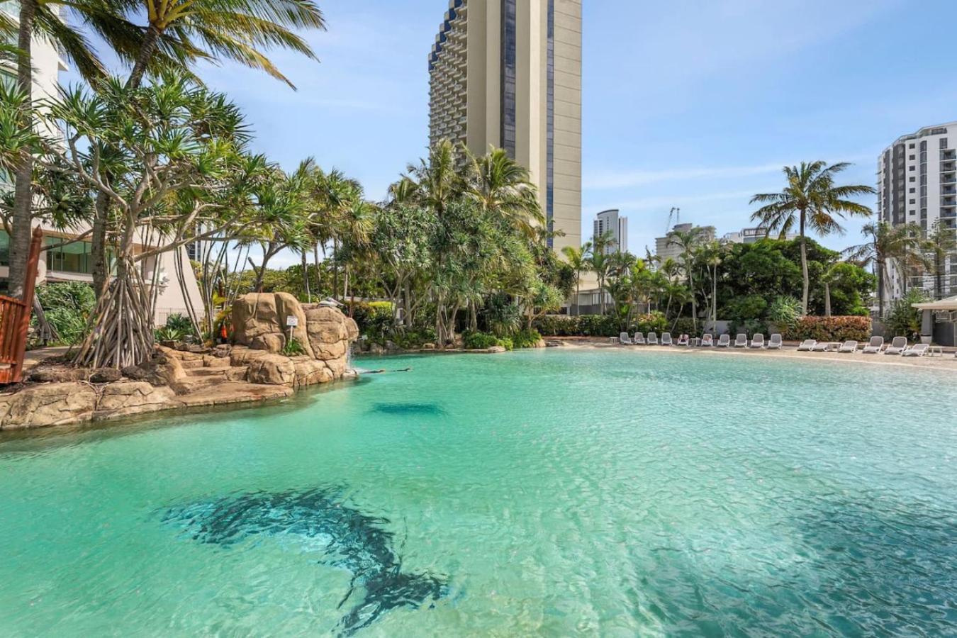 Palm View Getaway With Ocean Views - Mantra * Gold Coast